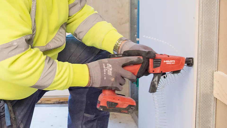 Fästa i gipsskivor